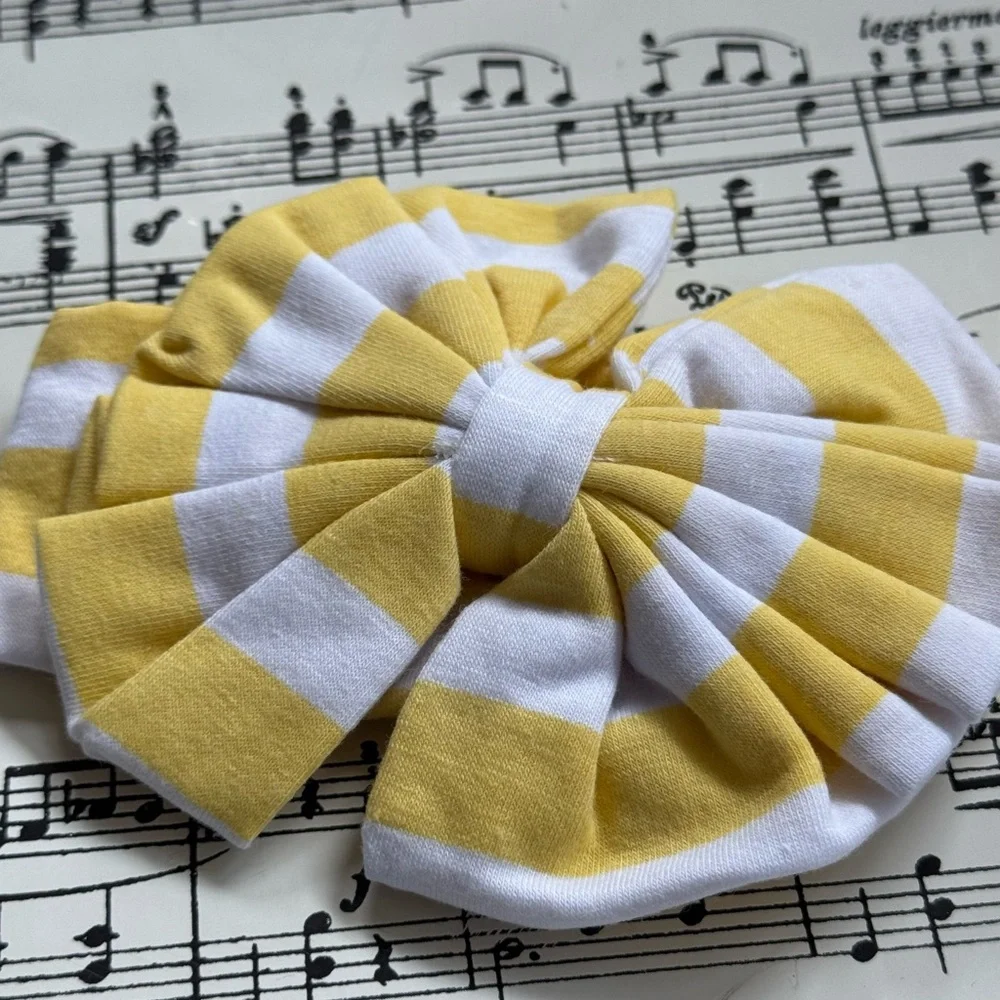 Yellow and white print bow headband for newborn up to 4 years ago old
